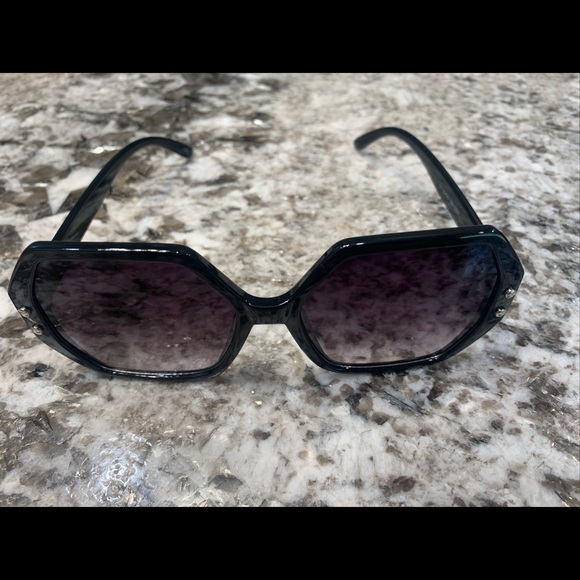 NWOT Fashion Sunglasses 🕶 100% UV protection, Black Octagonal shape - Picture 5 of 6